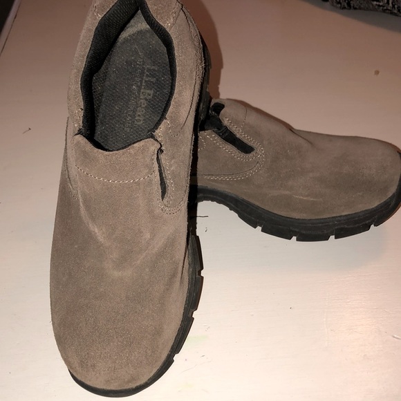 L L Bean genuine suede slip on flats size 6 - Picture 1 of 7